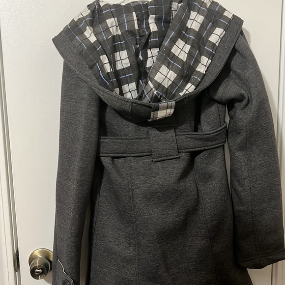 Gray Jacket - Picture 4 of 6